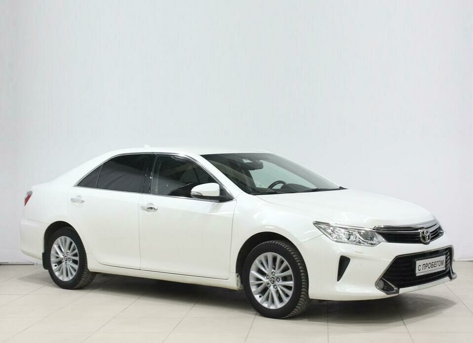 Toyota Camry 2.5 AT (181 л.с.)