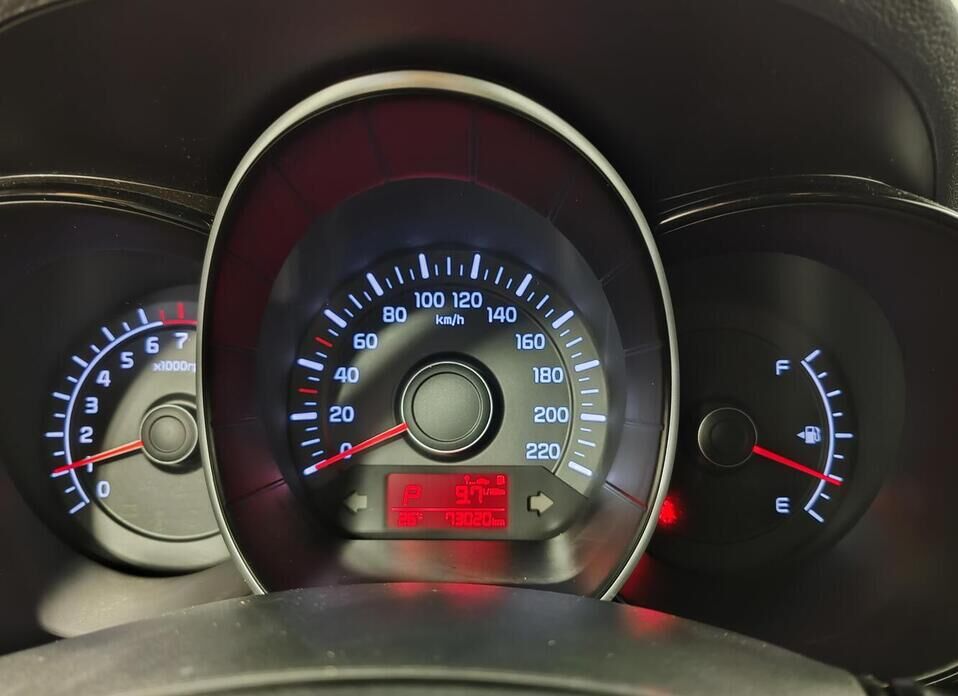 Kia Rio 1.6 AT (123 л.с.)