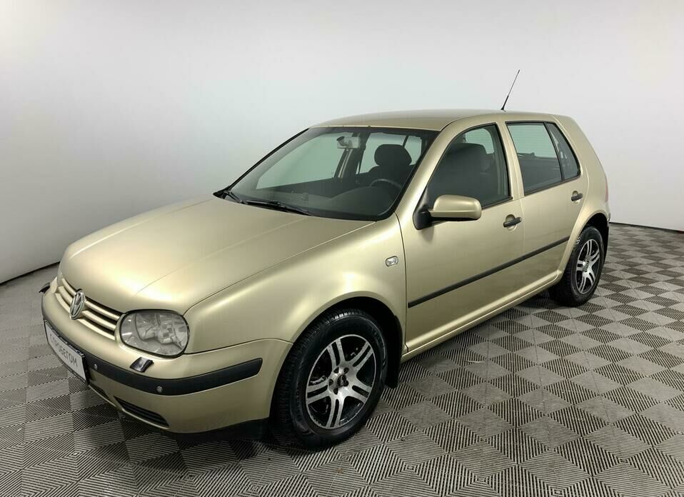 Volkswagen Golf 1.6 AT (101 л.с.)