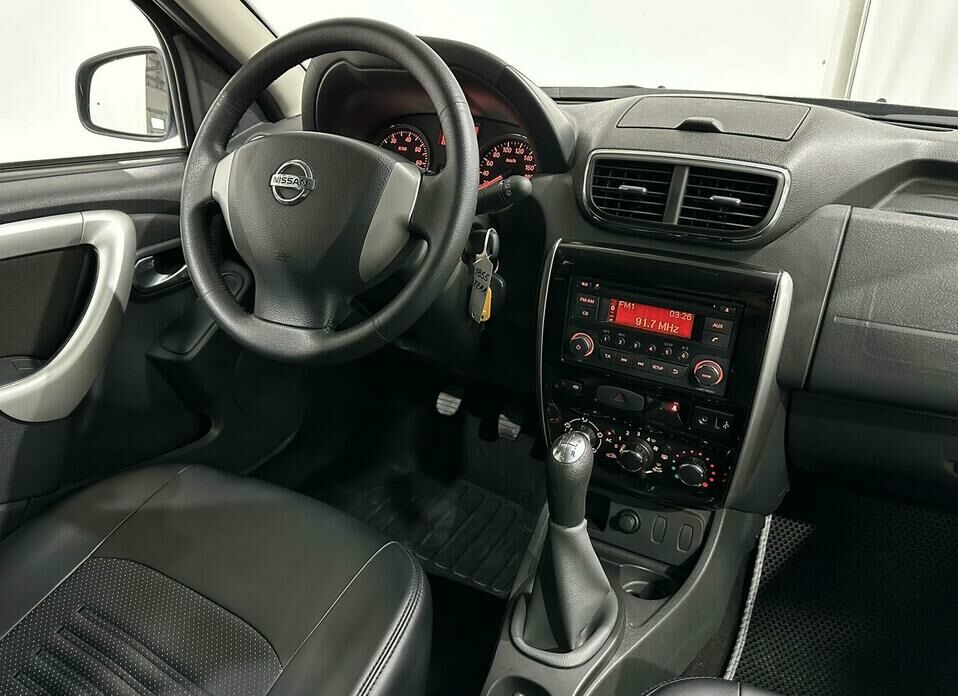 Nissan Terrano 1.6 MT (102 л.с.)