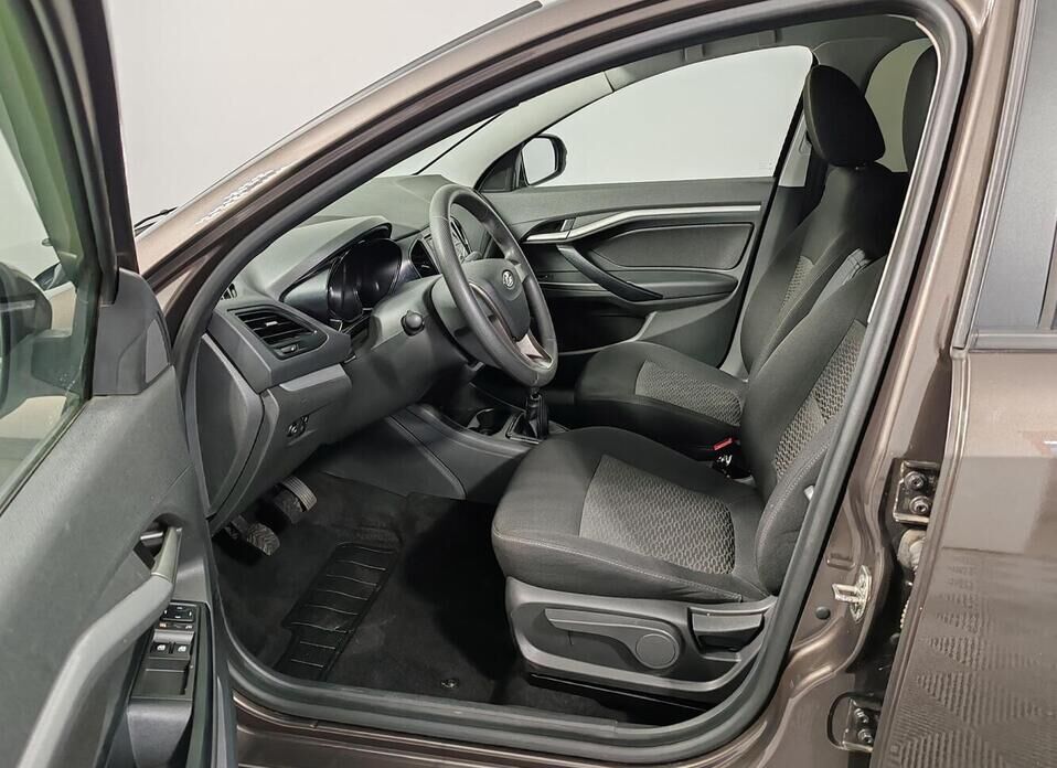 LADA (ВАЗ) Vesta, I 1.6 MT (106 л.с.)