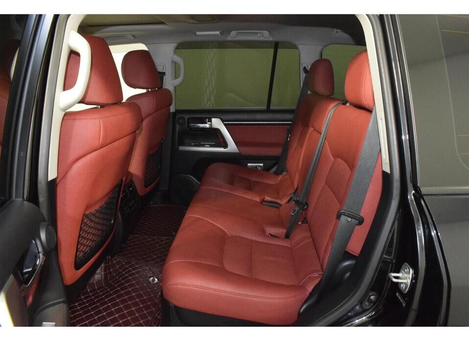 Toyota Land Cruiser, 200 Series Рестайлинг 1 4.5d AT (235 л.с.) 4WD