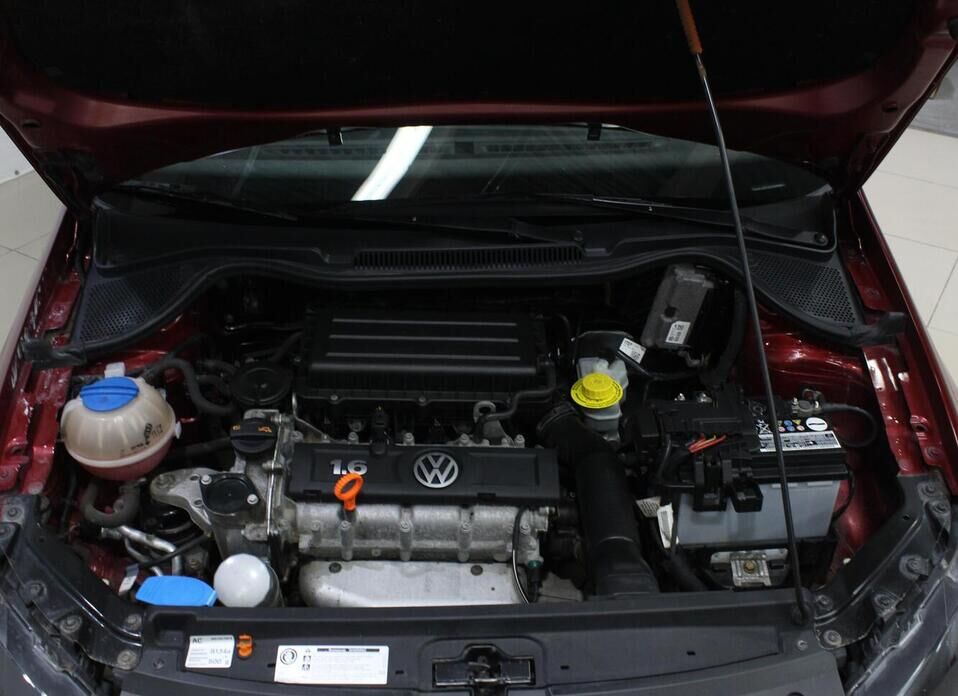 Volkswagen Polo, V 1.6 MT (105 л.с.)