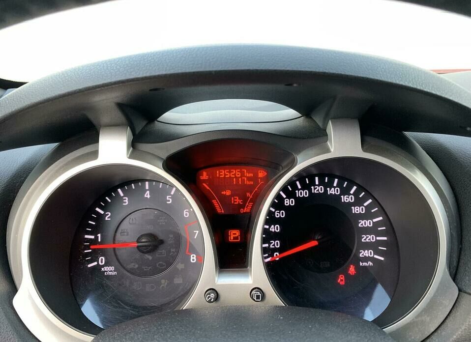 Nissan Juke 1.6 CVT (117 л.с.)