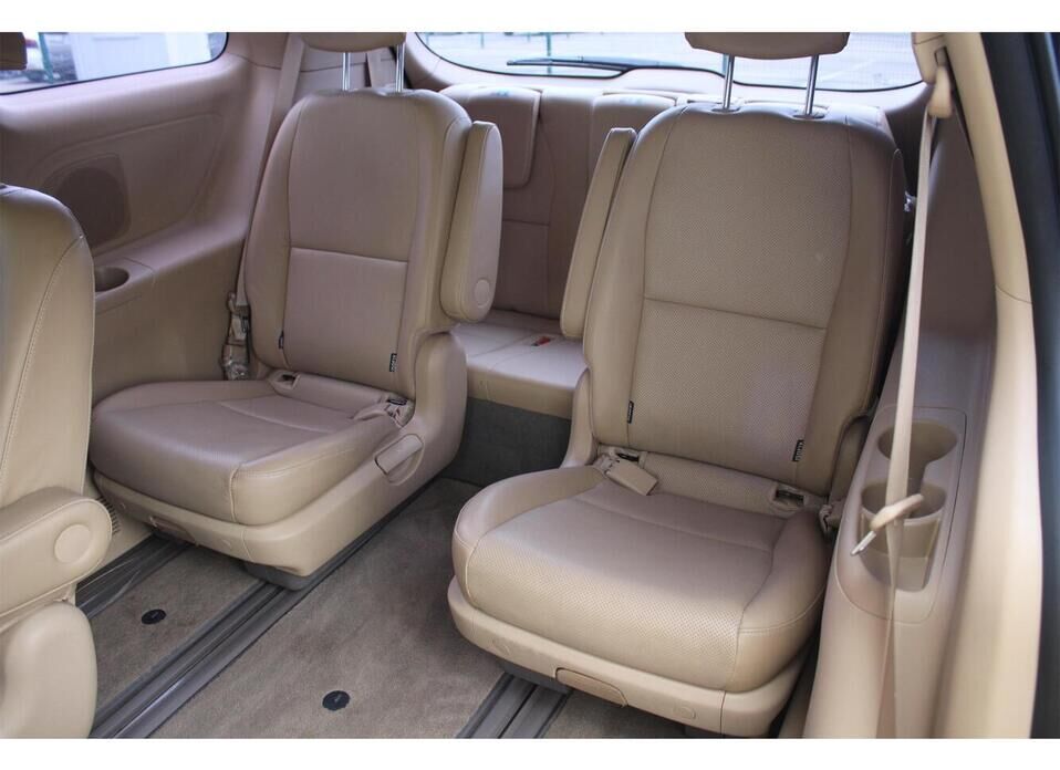 Kia Carnival, III 2.2d AT (202 л.с.)