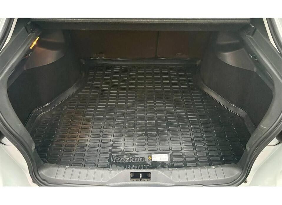 LADA (ВАЗ) Granta, I Рестайлинг 1.6 MT (90 л.с.)