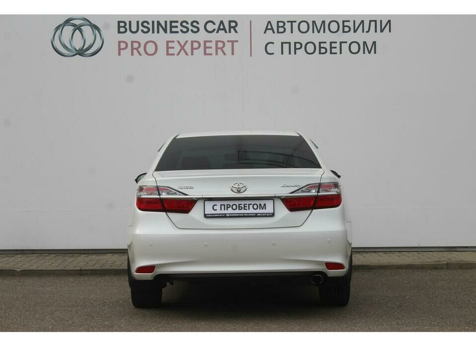 Toyota Camry 2.5 AT (181 л.с.)