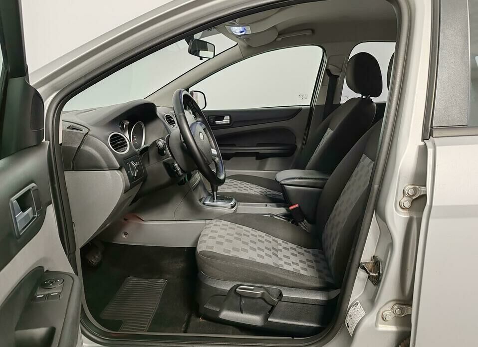 Ford Focus 2.0 AT (145 л.с.)