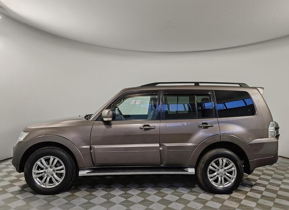Mitsubishi Pajero, IV Рестайлинг 1 3.2d AT (200 л.с.) 4WD