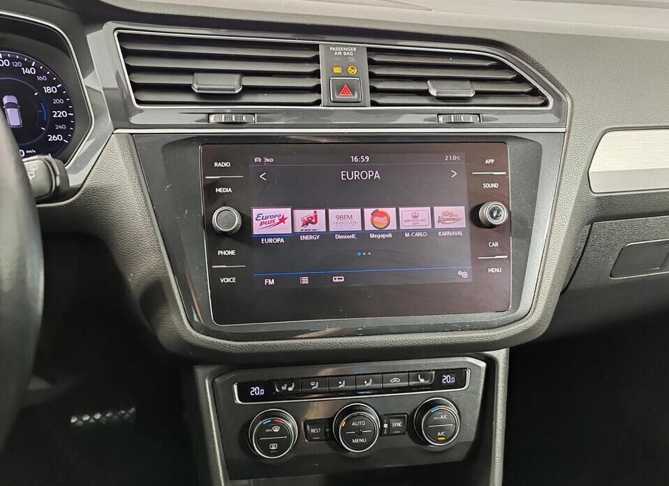Volkswagen Tiguan, II 2.0 AMT (180 л.с.) 4WD