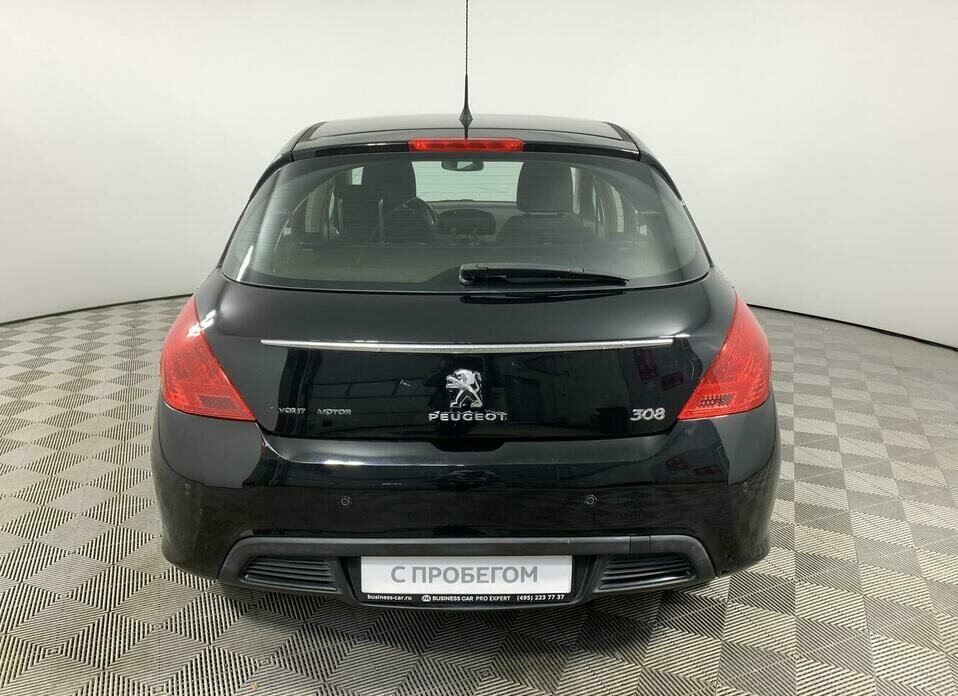 Peugeot 308 1.6 AT (120 л.с.)