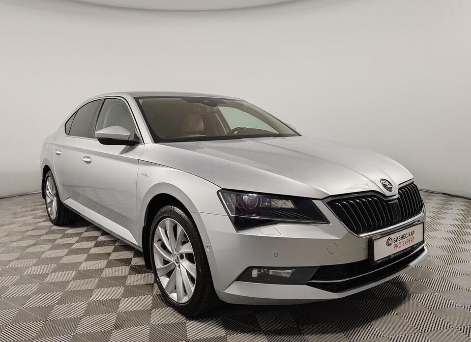 Skoda Superb 2.0 AMT (220 л.с.)