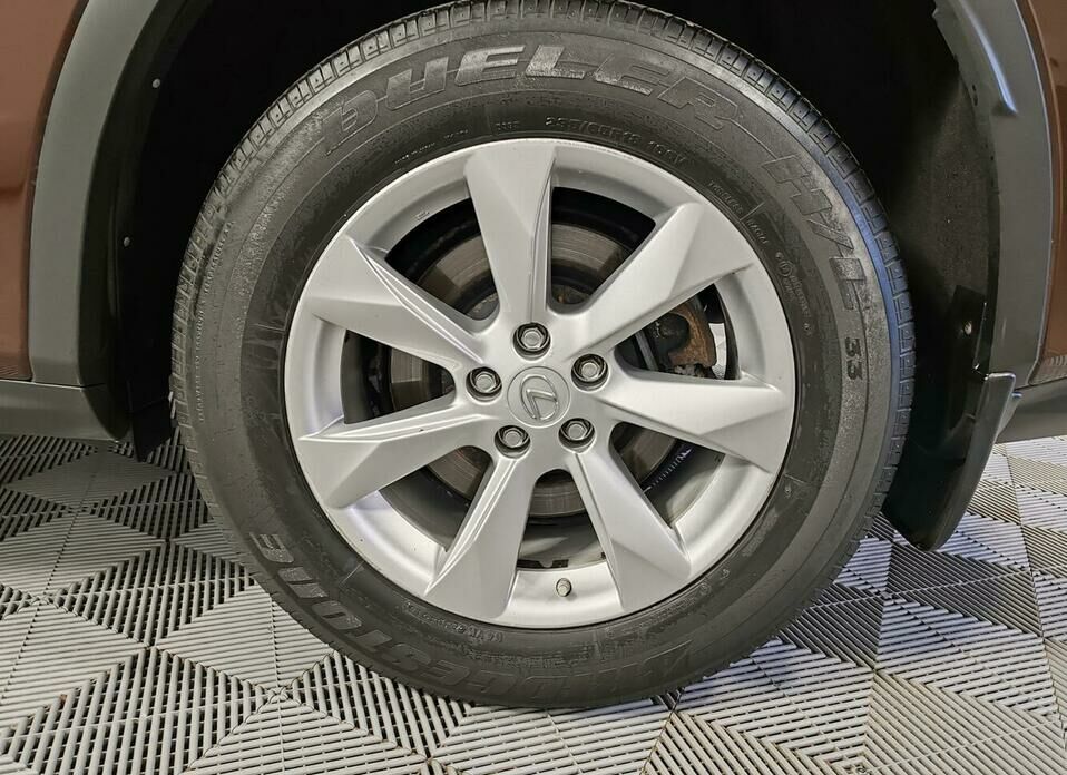 Lexus RX 200t 2.0 AT (238 л.с.) 4WD