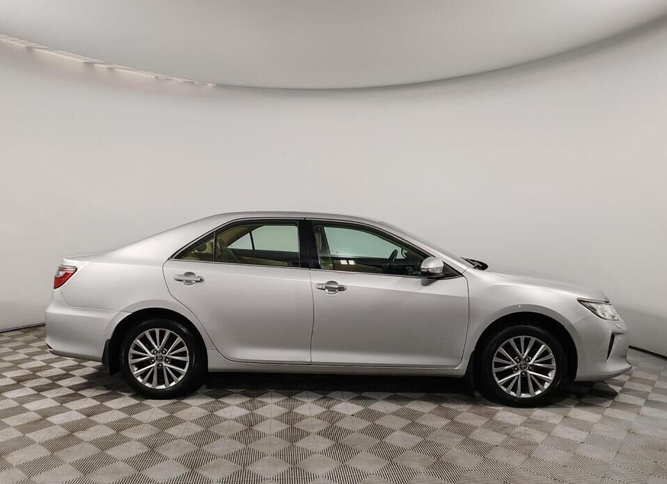 Toyota Camry, VII (XV50) Рестайлинг 2.5 AT (181 л.с.)