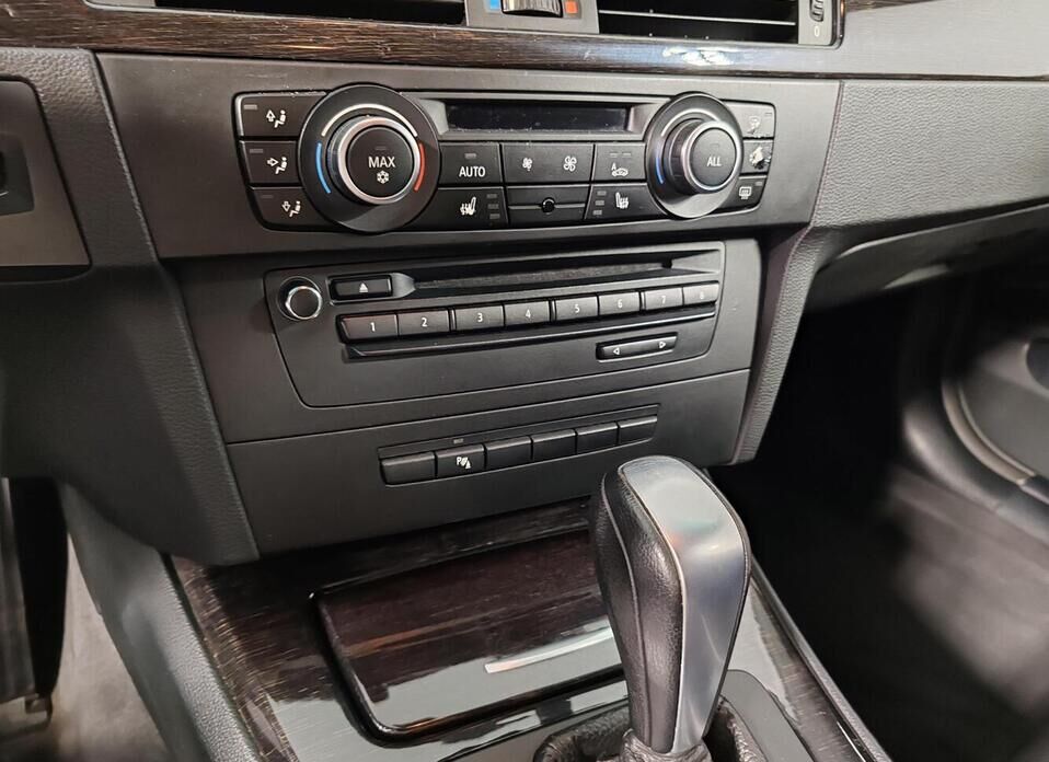 BMW 3 серии 320i 2.0 AT (156 л.с.)