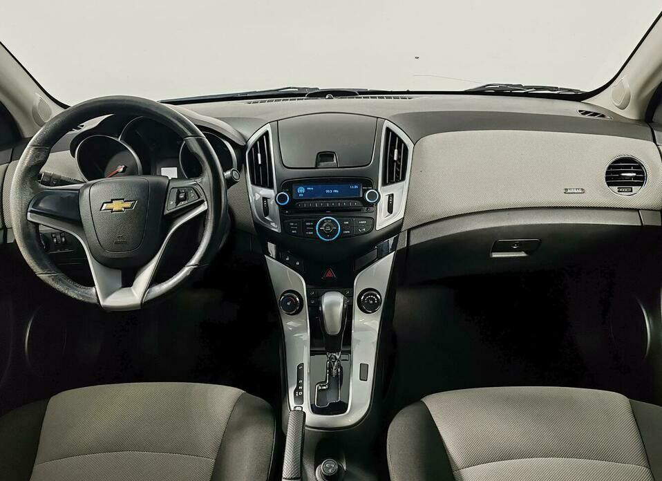 Chevrolet Cruze 1.8 AT (141 л.с.)