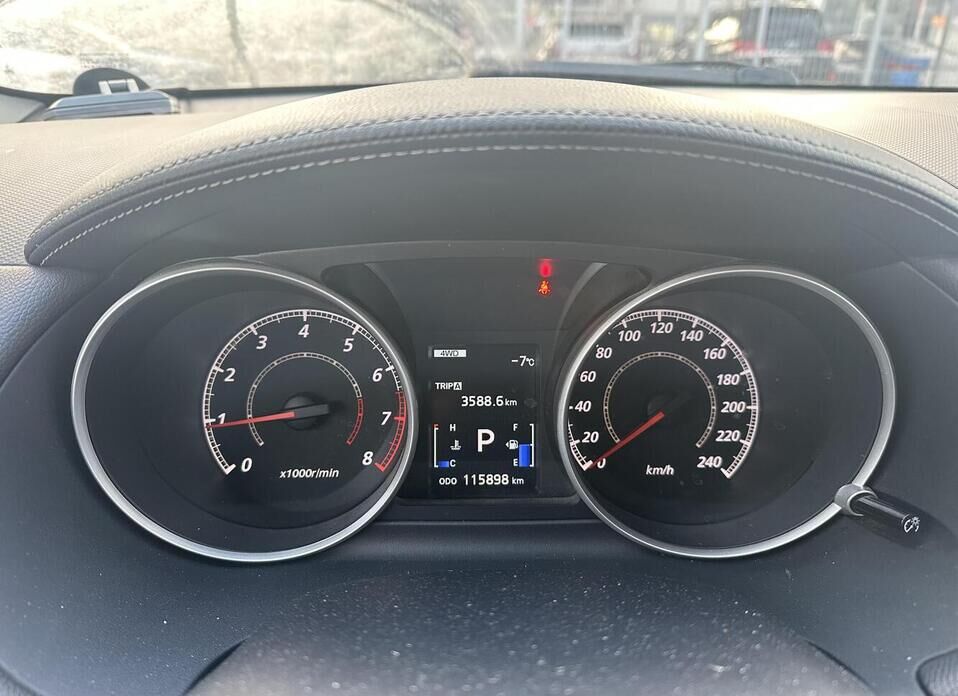 Mitsubishi Outlander, II Рестайлинг 2.0 CVT (147 л.с.) 4WD
