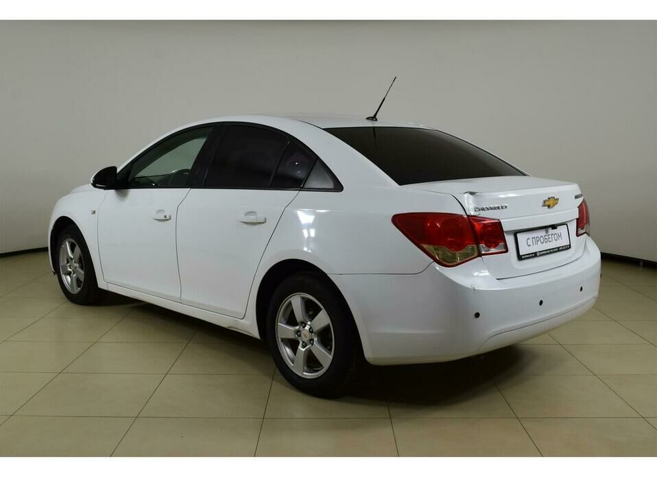 Chevrolet Cruze 1.6 MT (109 л.с.)