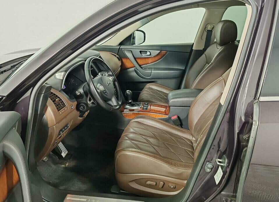 Infiniti FX FX37 3.7 AT (333 л.с.) 4WD