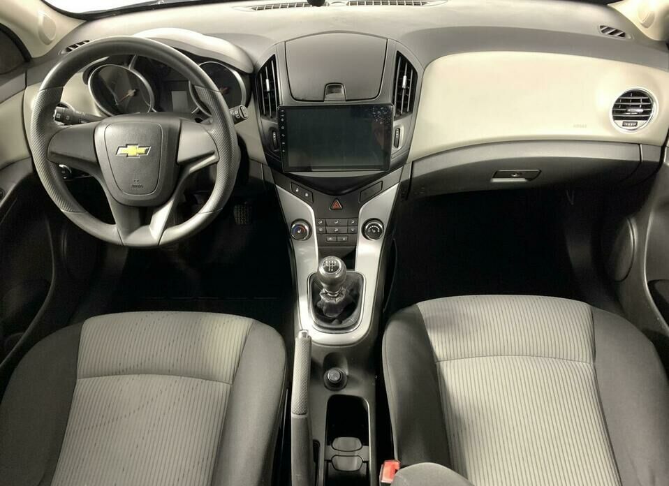 Chevrolet Cruze 1.8 MT (141 л.с.)