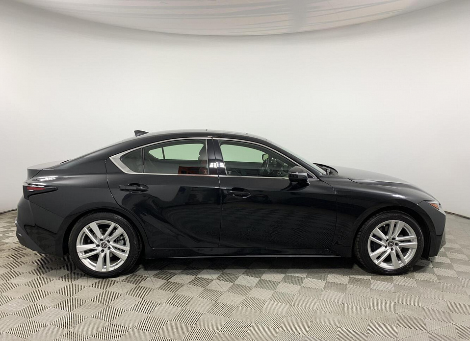 Lexus IS, III Рестайлинг 2 300 3.5 AT (264 л.с.) 4WD