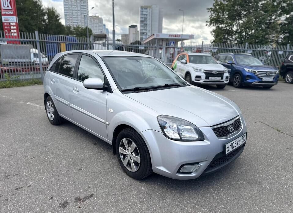 Kia Rio 1.4 AT (95 л.с.)