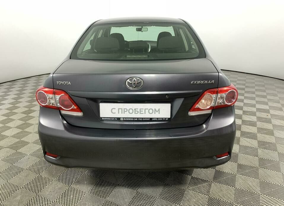 Toyota Corolla 1.6 MT (124 л.с.)