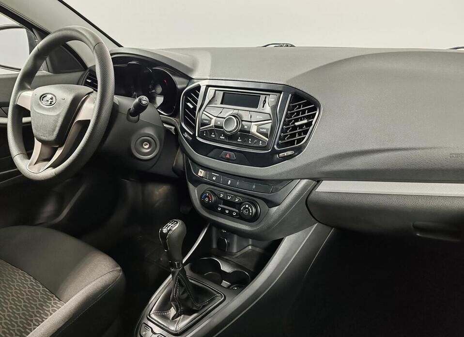 LADA (ВАЗ) Vesta, I 1.6 MT (106 л.с.)