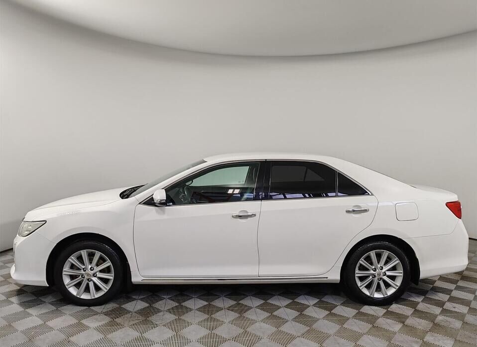 Toyota Camry, VII (XV50) 2.5 AT (181 л.с.)