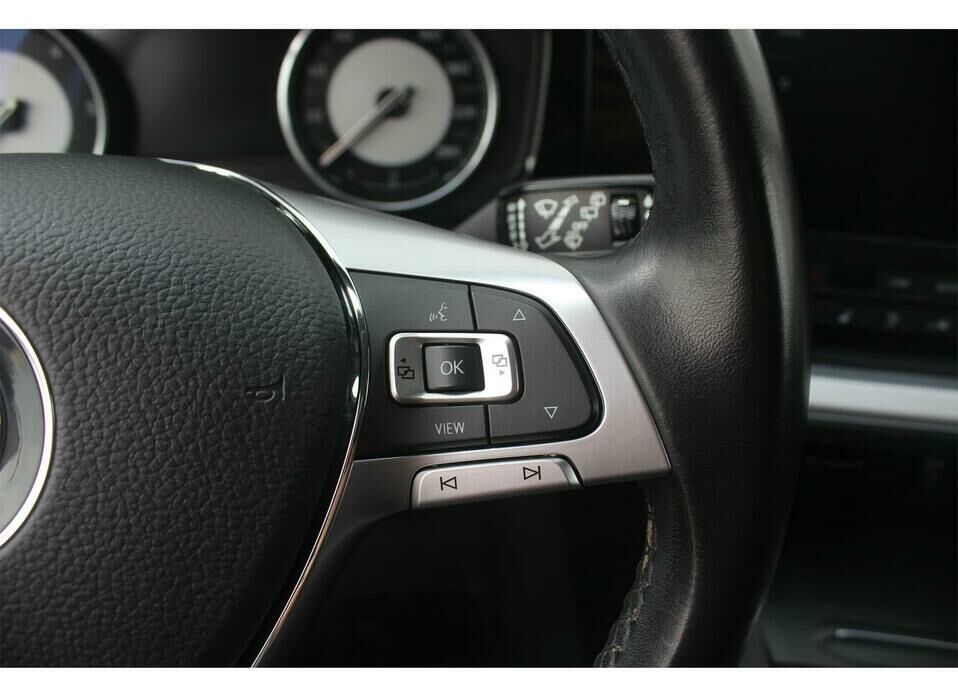 Volkswagen Touareg 3.0d AT (249 л.с.) 4WD