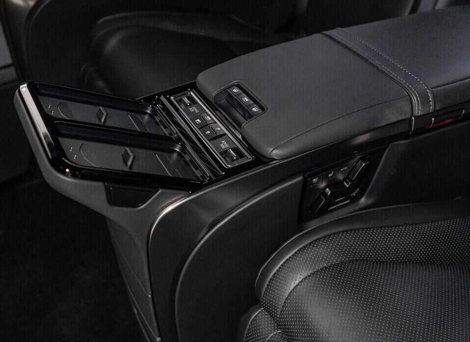 Lexus LM, II 350h 2.5hyb CVT (190 л.с.) 4WD