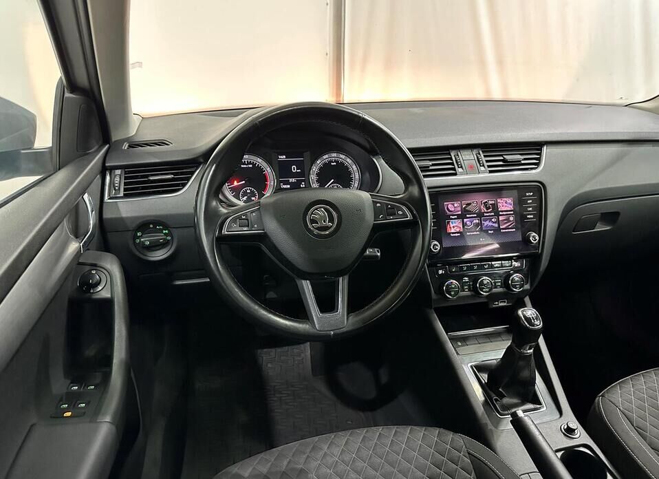 Skoda Octavia, III (A7) Рестайлинг 1.6 MT (110 л.с.)