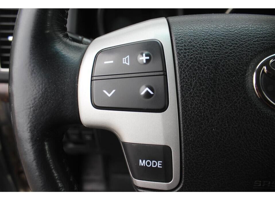 Toyota Land Cruiser, 200 Series Рестайлинг 1 4.5d AT (235 л.с.) 4WD