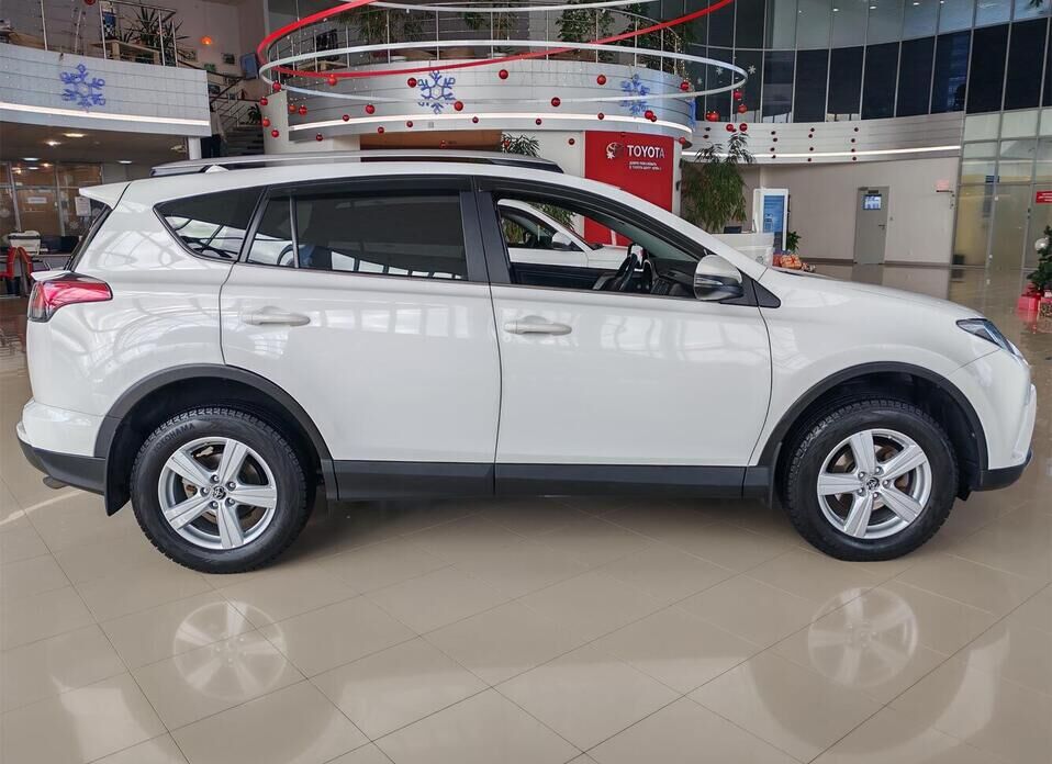 Toyota RAV4, IV (XA40) Рестайлинг 2.0 CVT (146 л.с.)