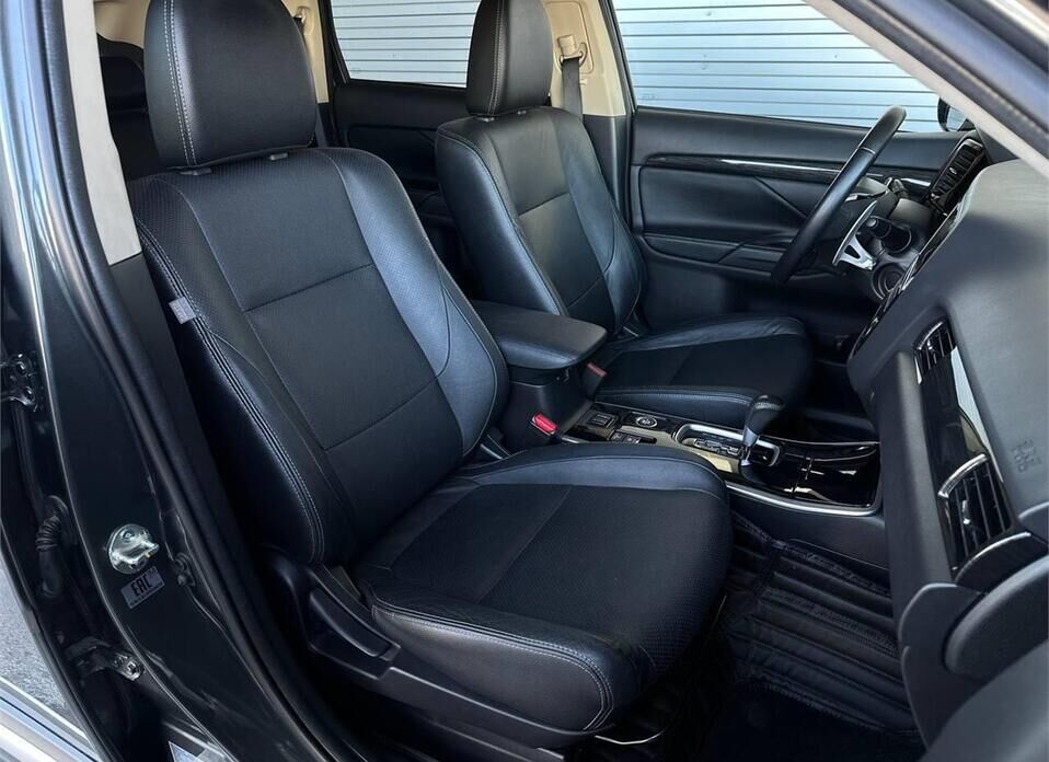 Mitsubishi Outlander 3.0 AT (227 л.с.) 4WD