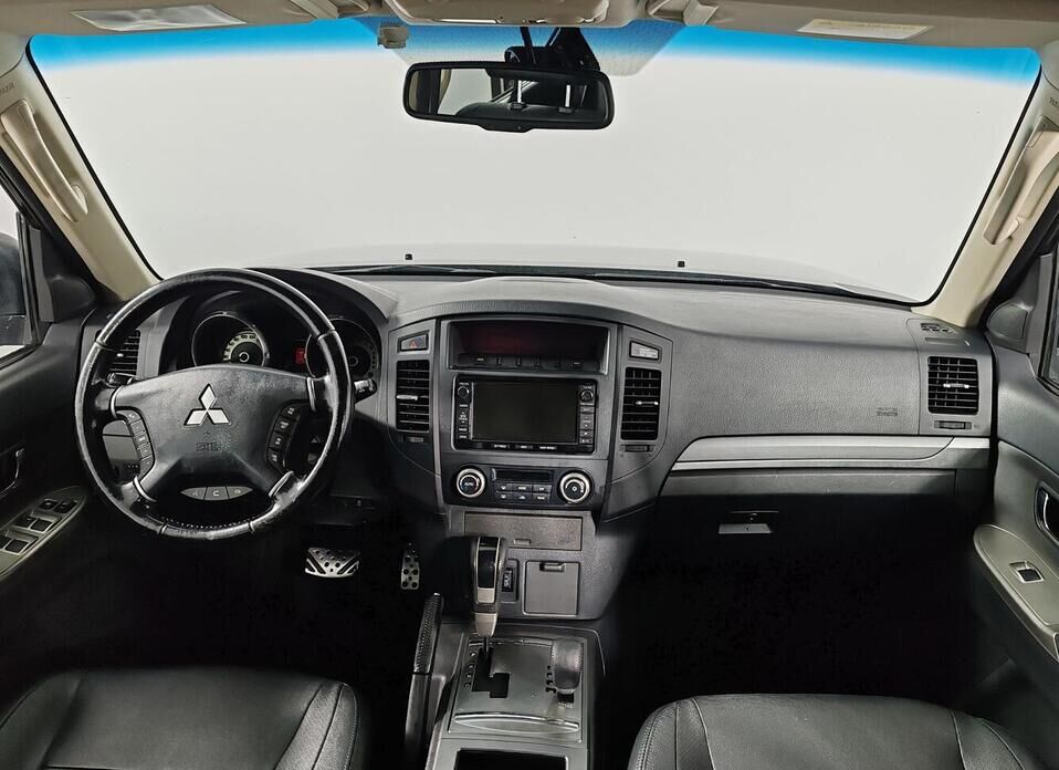 Mitsubishi Pajero, IV Рестайлинг 1 3.0 AT (178 л.с.) 4WD