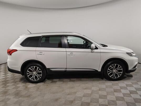 Mitsubishi Outlander, 2016&nbsp;г., 176&nbsp;266&nbsp;км