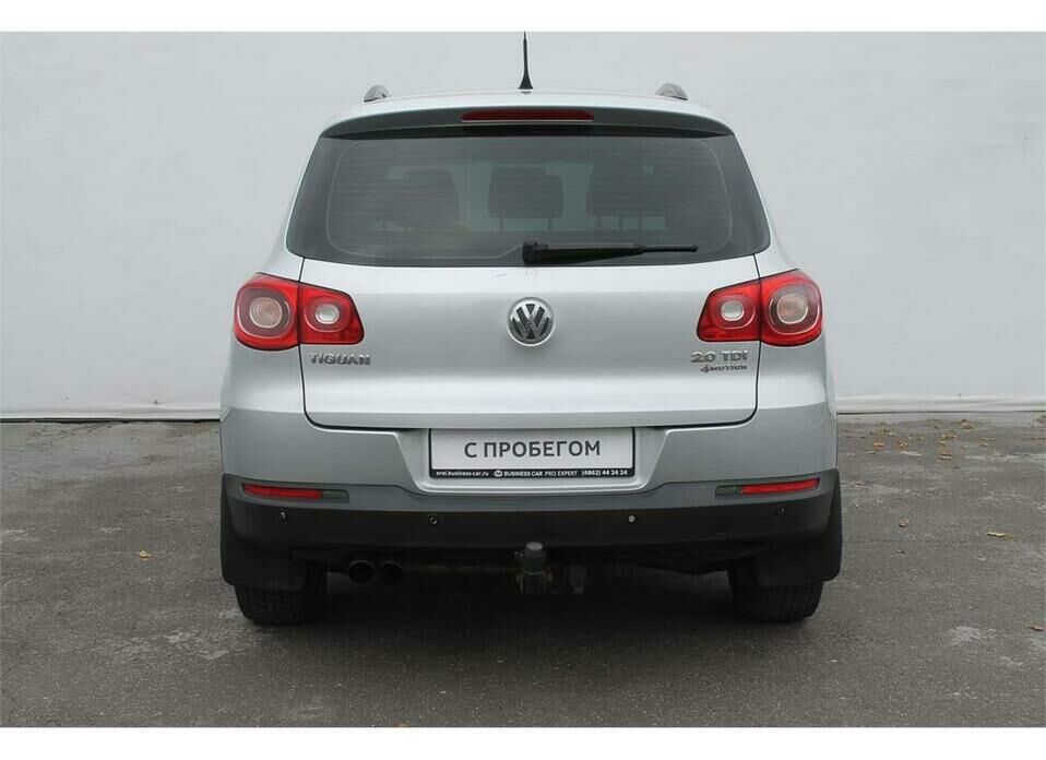 Volkswagen Tiguan 2.0d AT (140 л.с.) 4WD