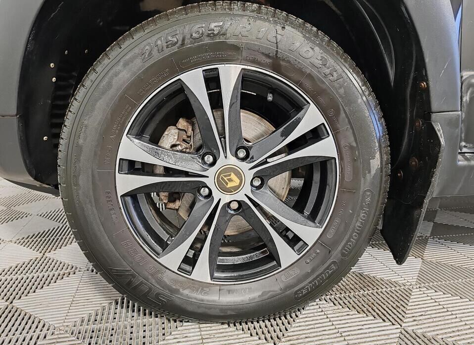 Renault Duster 2.0 AT (143 л.с.) 4WD