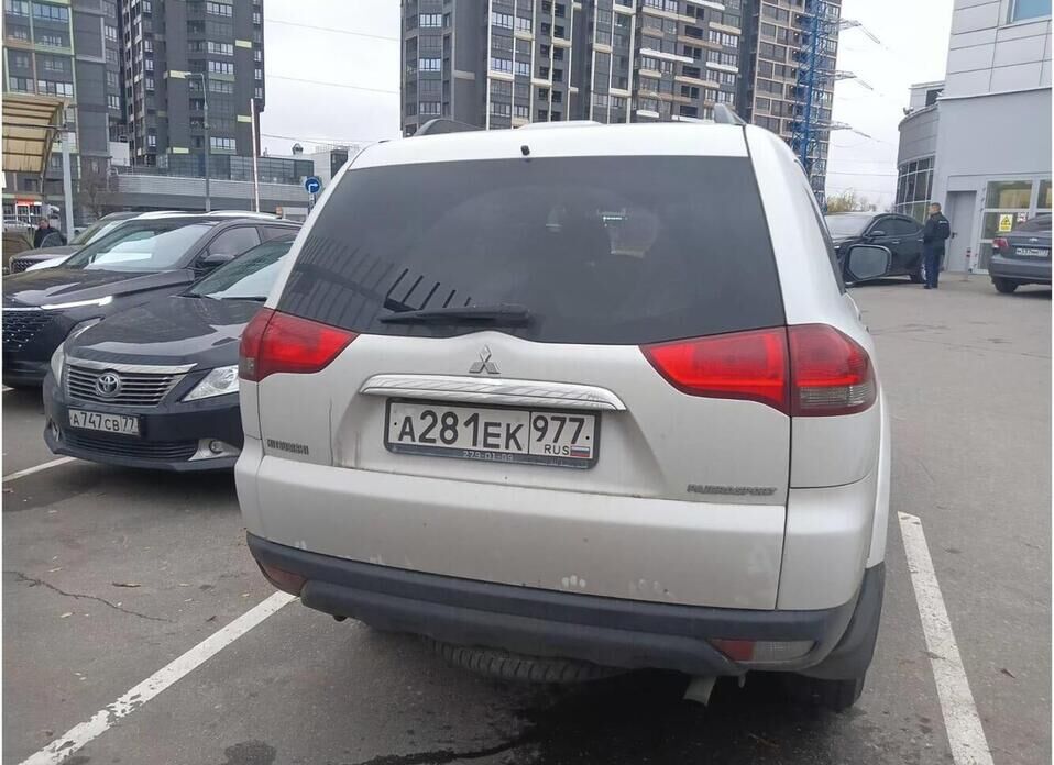 Mitsubishi Pajero Sport, II Рестайлинг 2.5d AT (178 л.с.) 4WD