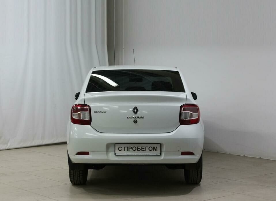 Renault Logan 1.6 MT (82 л.с.)