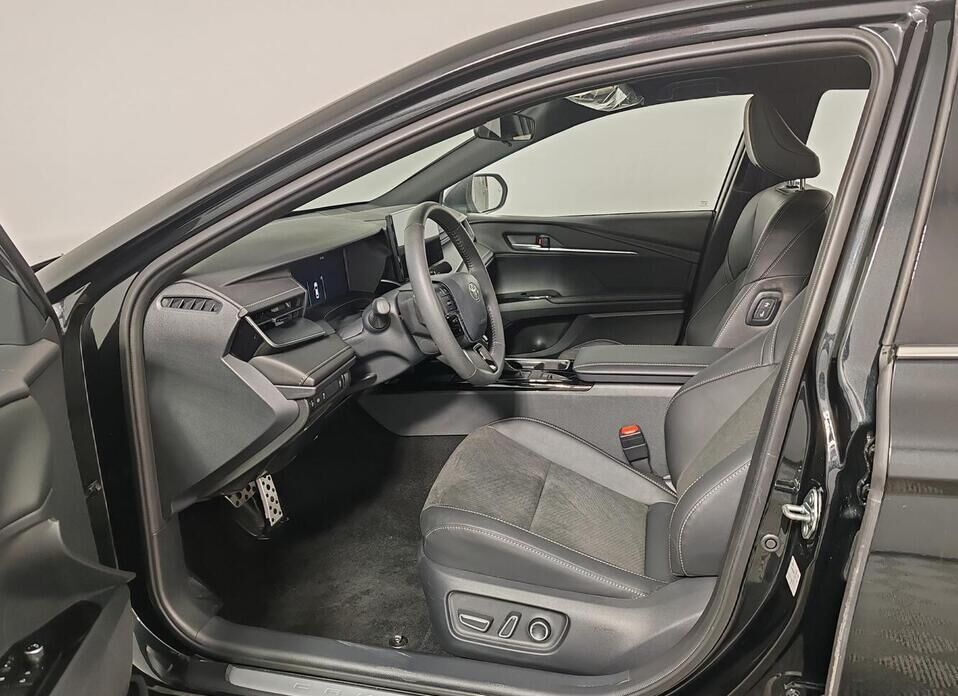 Toyota Camry, IX (XV80) China Market 2.0 CVT (173 л.с.)