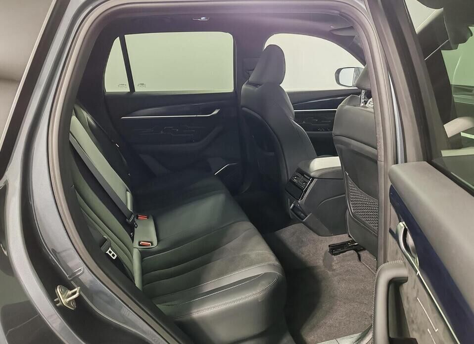 Geely Monjaro 2.0 AT (238 л.с.) 4WD