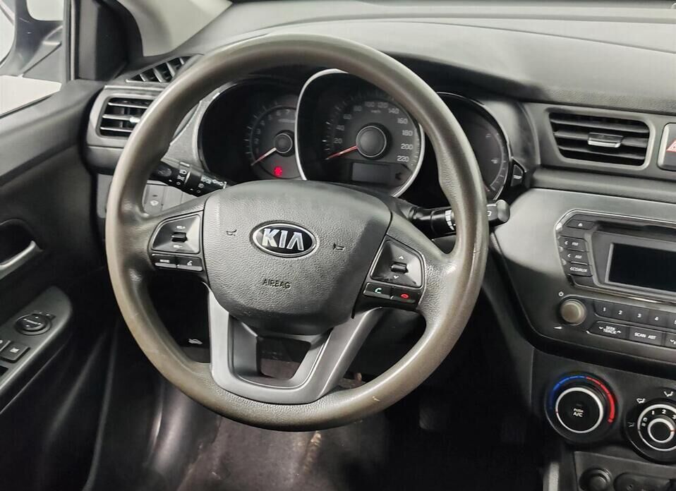 Kia Rio 5-speed 1.6 MT (123 л.с.)