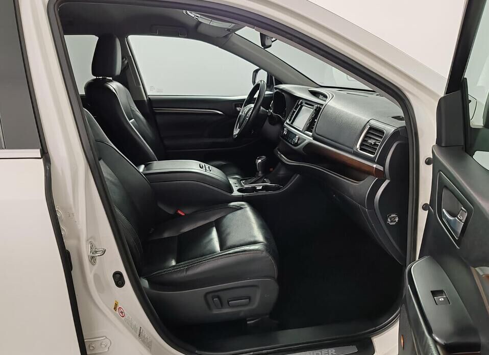 Toyota Highlander 3.5 AT (249 л.с.) 4WD