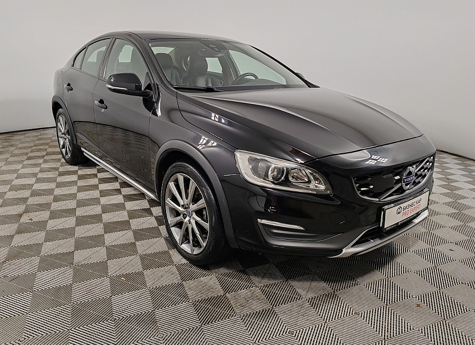 Volvo S60 Cross Country 2.0 AT (245 л.с.) 4WD