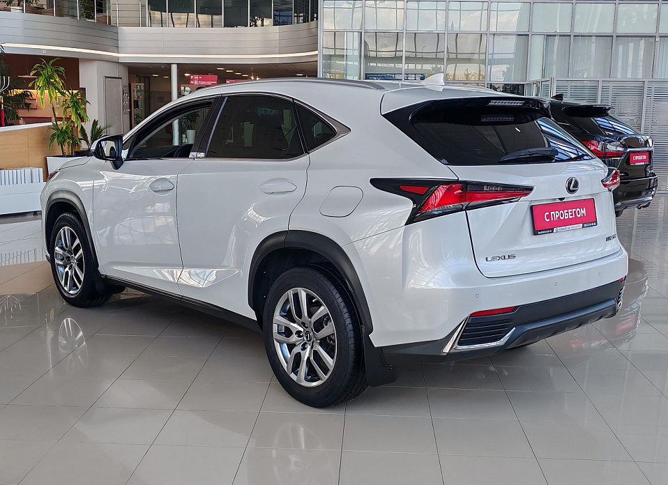 Lexus NX, I Рестайлинг 200 2.0 CVT (150 л.с.) 4WD