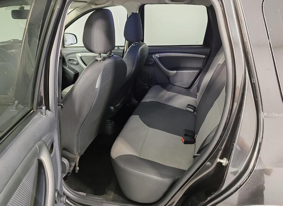 Renault Duster 2.0 AT (143 л.с.) 4WD