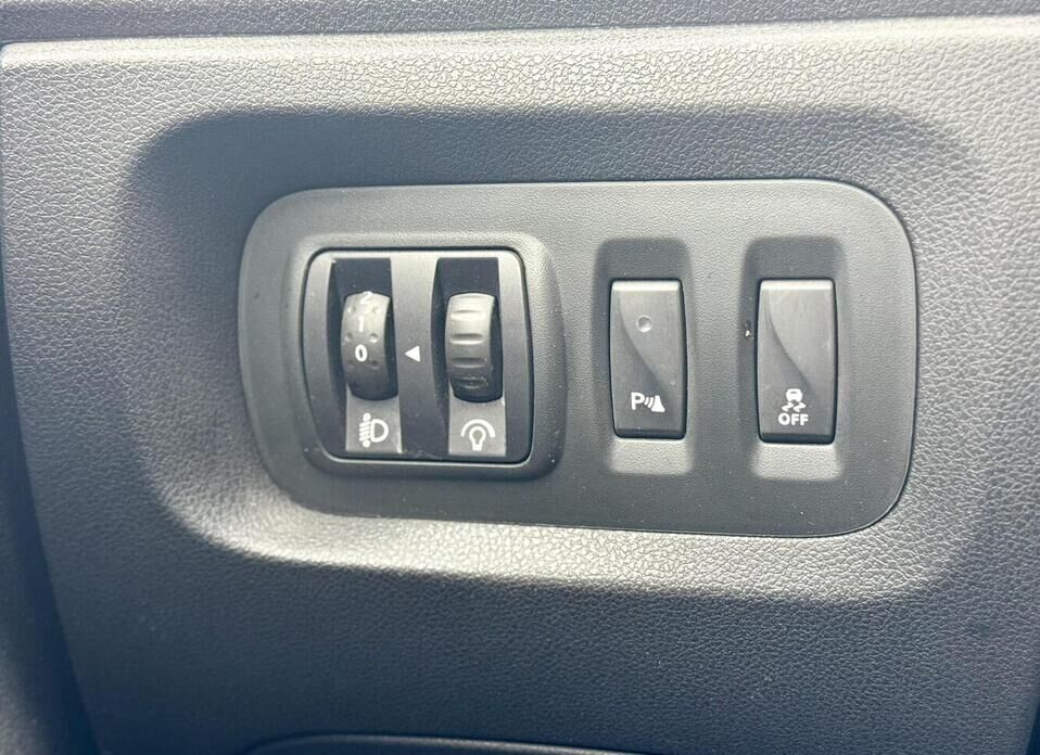 Renault Kaptur, I 2.0 AT (143 л.с.) 4WD