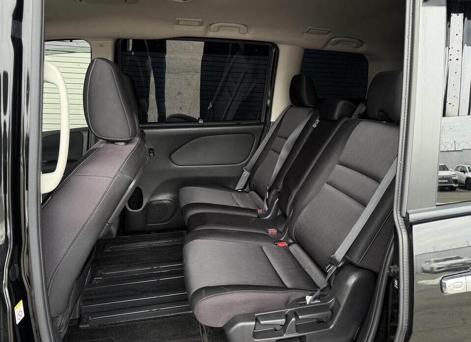 Nissan Serena, V (C27) 2.0hyb CVT (150 л.с.)